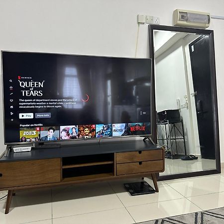 Kyra Homestay Centrus Soho Cyberjaya *Wifi And Pool* Exteriör bild